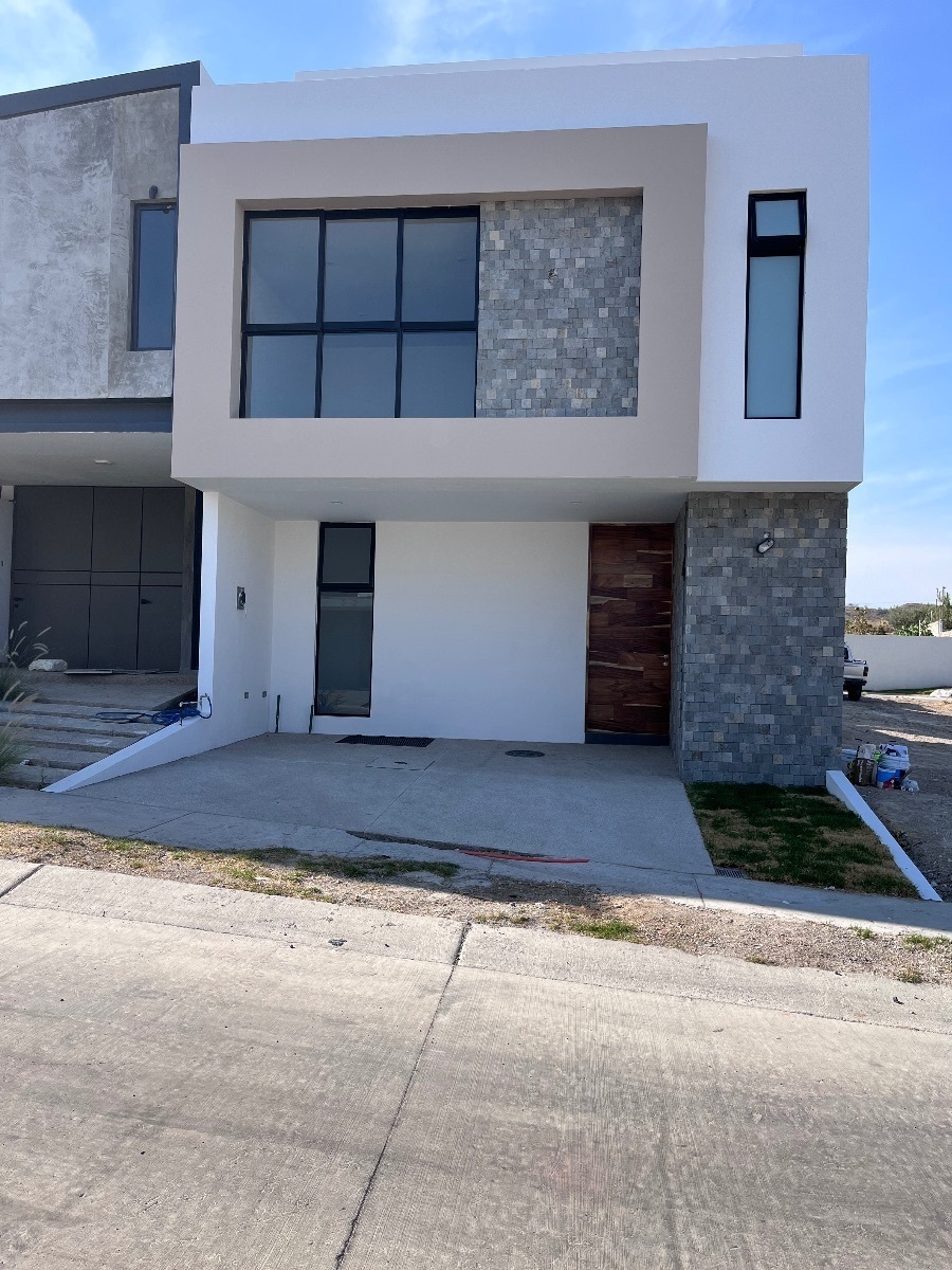 CASA EN VENTA EN CAPITAL NORTE